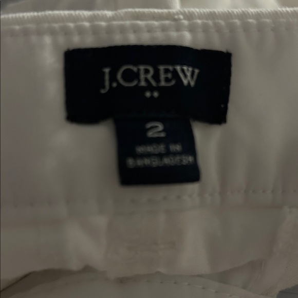 J. Crew Classic White Fabric Shorts-4 Pockets, Re-imagined brand size nice shape - Picture 3 of 4